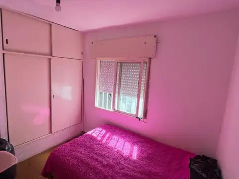 SE VENDE CASA/DEPTO DE 2 DORM CON PATIO EN SANTA ISABEL 2DA.