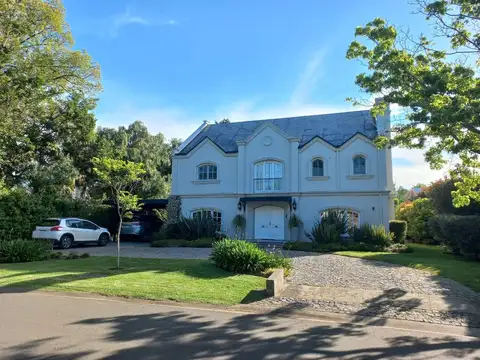 CASA en VENTA en SAN JORGE VILLAGE 4 AMB JARDÍN PISCINA !!!