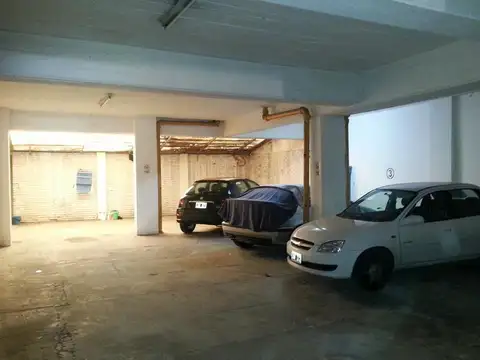 5 Cocheras Alquiladas en Block - 166 m² - Ideal Inversor - Mataderos