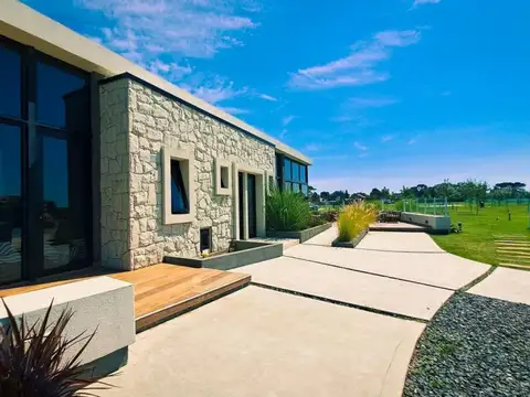 Amplio Lote en venta - Developer Park