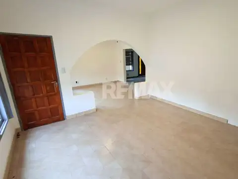 Casa en Alquiler con 1 cochera