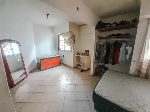CASA EN VENTA TOLOSA LA PLATA 2 DORMITORIOS PARQUE