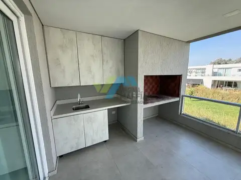 Casa 3 ambientes con 2 baños
