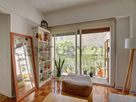VENTA - Departamento 3 ambientes con balcón y escritorio en Recoleta