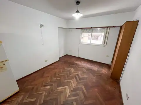 Alquiler Departamento Monoambiente. Roca y Zeballos
