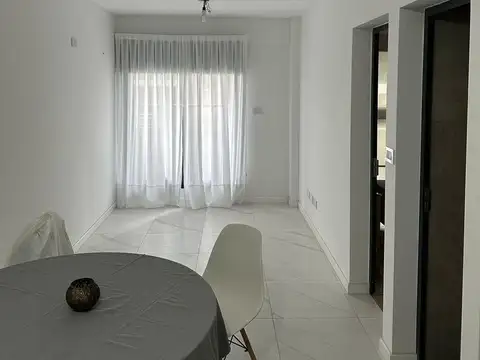 Departamento de 1 Dormitorio con Balcon al Frente
