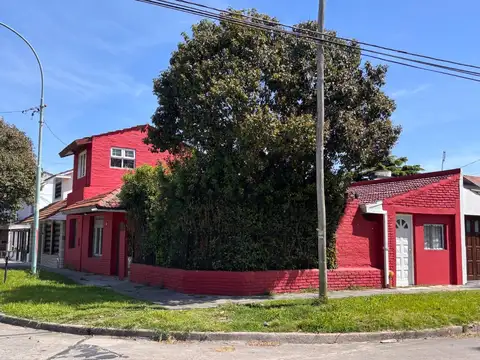 Depto Tipo Casa en Venta con 1 cocheras