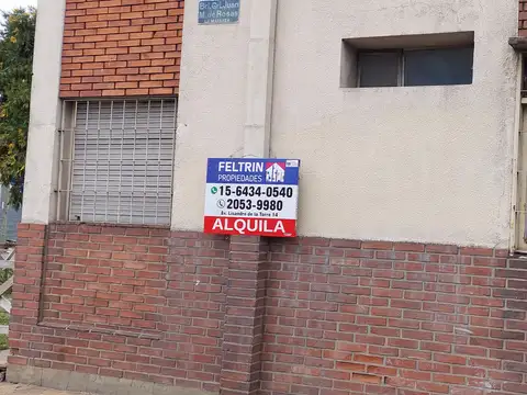 Depto Tipo Casa en Alquiler de 3 ambientes