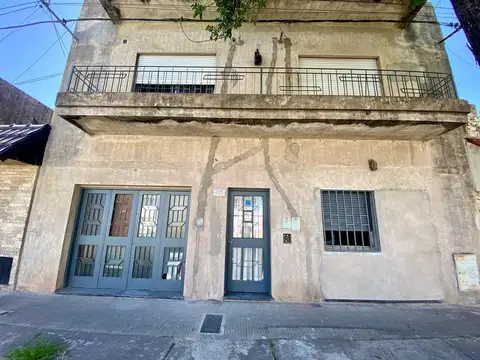 CASA ALQUILER DOS DORMITORIOS ZONA SUR CON PATIO