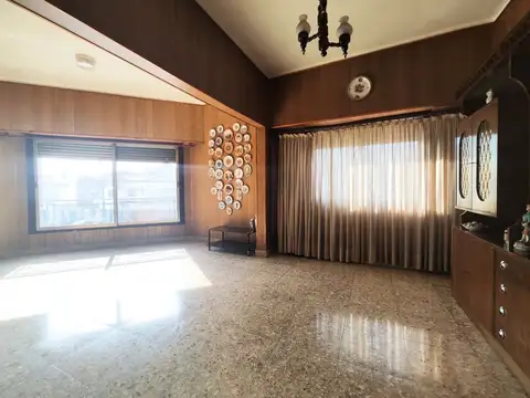 VENTA PH 4 AMBIENTES - LUGANO 