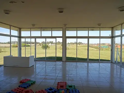 Venta  Terreno en Esquina Tiempos de Canning Barrio Aeris