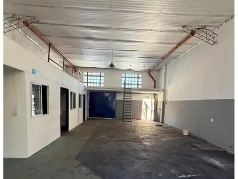 Galpón en Alquiler en Santos Lugares, Partido de Tres de Febrero