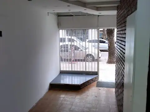 Local en Alquiler en Barrio España y Hospitales, $ 350.000