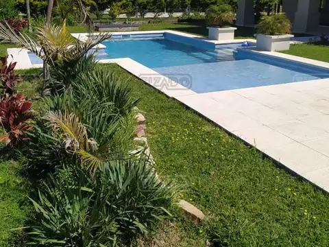 Casa en Venta de 5 dormitorios