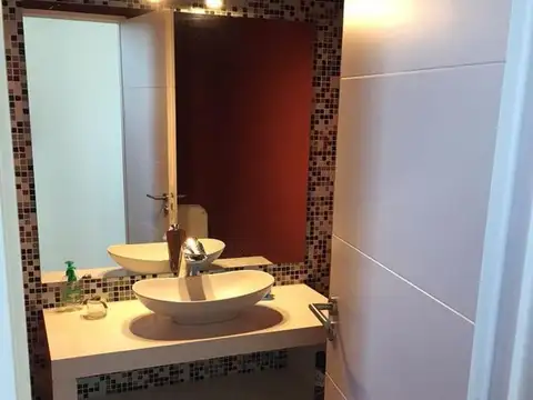 Casa 4 ambientes con 4 baños