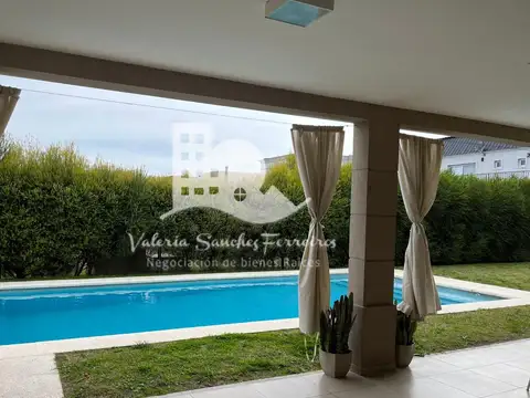 Casa en Venta en Las Golondrinas, USD 400.000