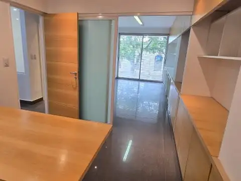 Oficina en Alquiler en Martín, $ 1.200.000