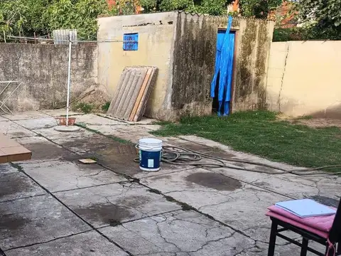 Casa 3 ambientes con 1 baño
