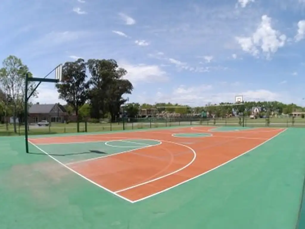 Actividades deportivas futbol, paddle, tenis, basquet en Fincas de Iraola