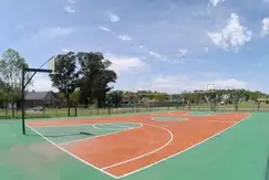 Actividades deportivas futbol, paddle, tenis, basquet en Fincas de Iraola en G.B.A. Zona Sur