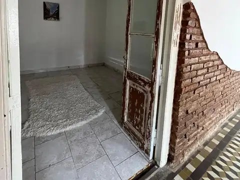 Casa 4 ambientes con 1 baño