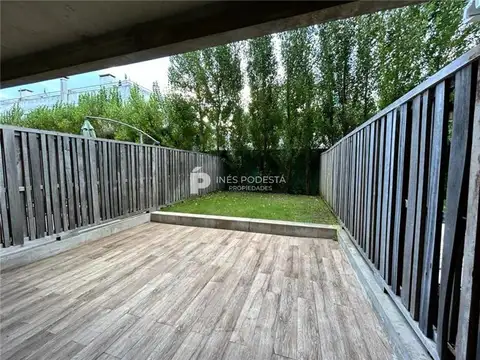 Península, Faro P. 0