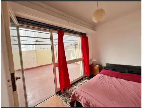 DEPARTEMENTO AMB Y MEDIO CON AMPLIO PATIO