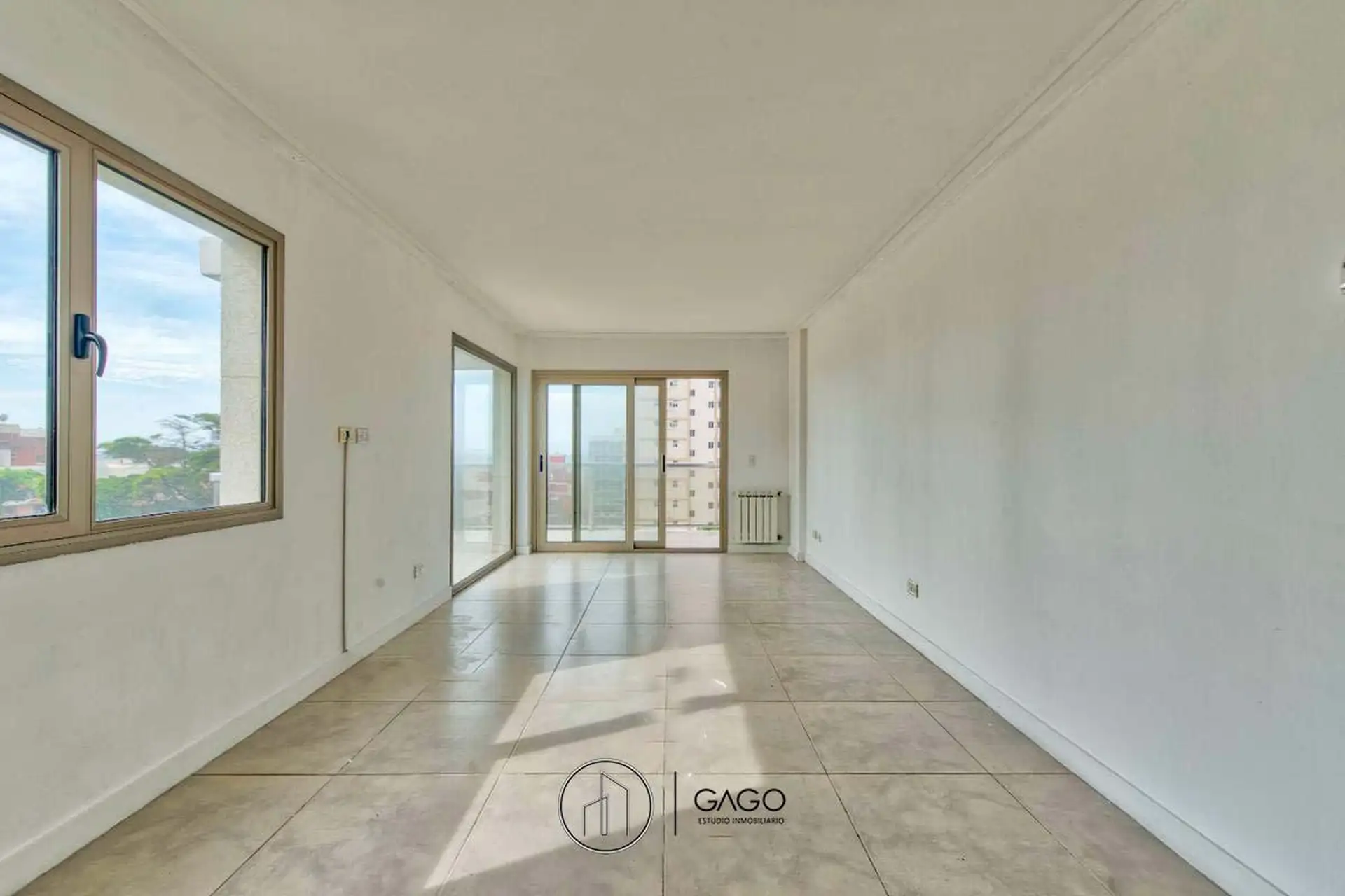 Departamento 2 amb, 61m² con balcón y gimnasio — Varese