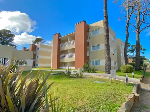 DEPARTAMENTO A LA VENTA EN PINAMAR - MARTIN PESCADOR 1067