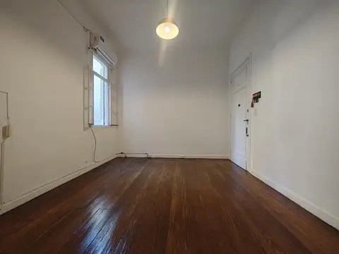 Depto Tipo Casa en Venta 40 años