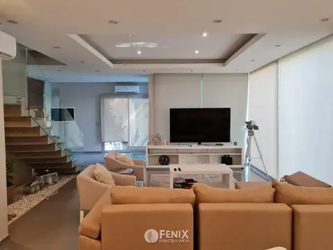 Casa en Alquiler de 3 dormitorios