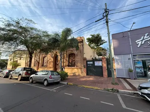 venta de casa con 7 habitaciones Centro de Posadas
