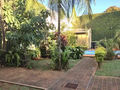 venta de casa con 7 habitaciones Centro de Posadas
