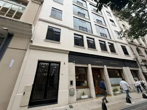 Gran Inmueble Comercial / Corporativo en Alquiler – Maipú 362-1623 m2.