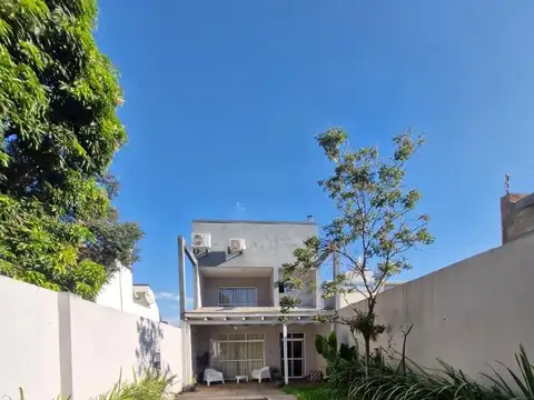 CFA225 - CASA - 4 DORMITORIOS - VILLA SARITA