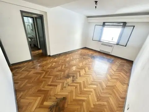 AMPLIO 3 AMBIENTES A MTS DE PLAZA ALMAGRO