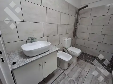 Depto Tipo Casa en Venta con 1 cocheras