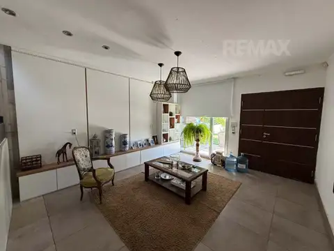 Casa en Venta en Plottier, USD 260.000
