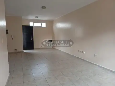Depto Tipo Casa en Alquiler A Estrenar