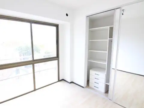 Oficina 4 ambientes con 2 baños