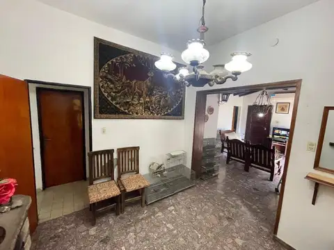 Casa 5 ambientes con 1 baño