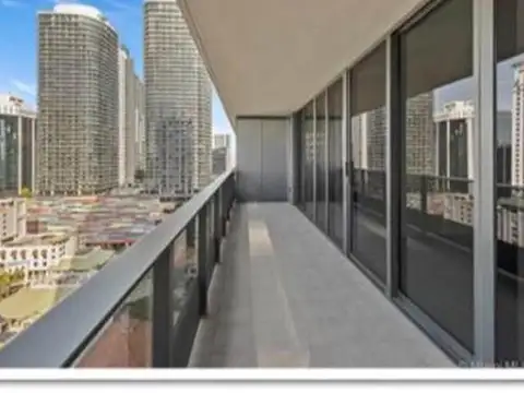 DEPARTAMENTO DE LUJO A ESTRENAR EN MIAMI 