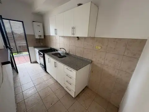 Departamento 4 ambientes con 2 baños
