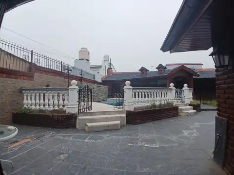 Casa 5 ambientes con 3 baños