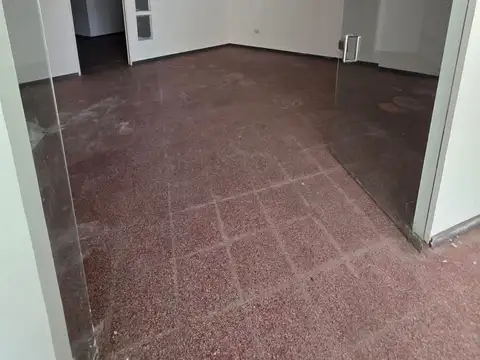Local en Venta 48 años