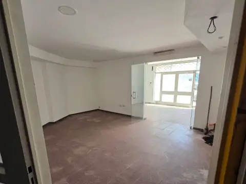 VENTA LOCAL BARRIO GÚEMES - Excelente ubicación