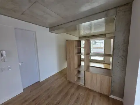 2400 , Piso 2