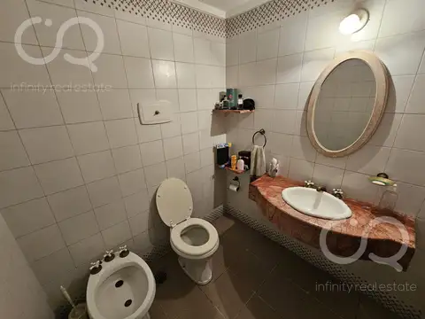 Casa 5 ambientes con 2 baños