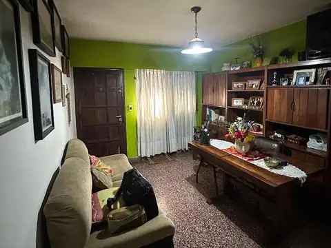 Casa 3 ambientes con 2 baños