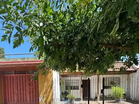 VENTA CASA 2 DORMITORIOS MERLO